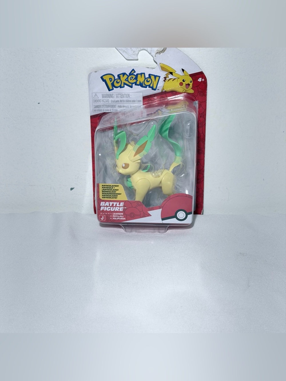 Pokémon Leafeon Battle Figure - Yellow & Green